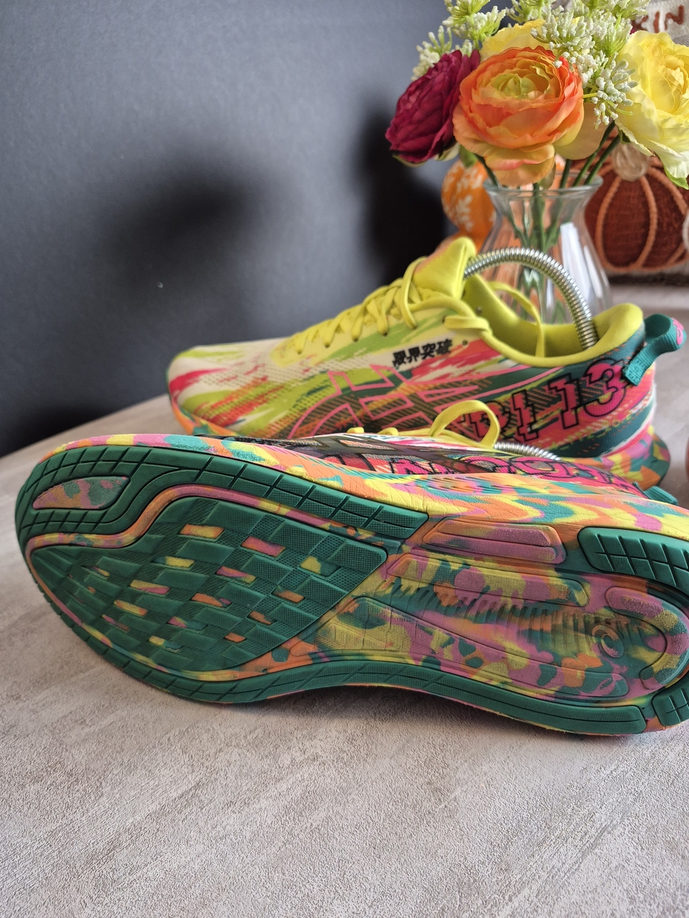 ASICS Women’s Noosa! Neon Yellow Running Shoes - Lightweight Cushioning. Size 10 - Picture 2 of 4